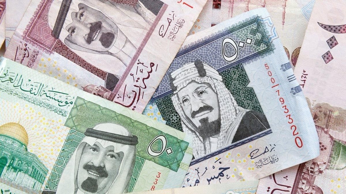 آخر تحديث.. ماذا حدث لـ سعر الريال السعودي مقابل الجنيه المصري والعملات اليوم السبت 19-10