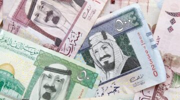 500 ريال سعودي كم جنيه مصري؟ سعر الريال السعودي اليوم الثلاثاء 5 نوفمبر 2024 في البنوك المصرية