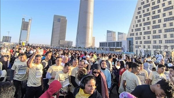 لحظات المتعة والحماس.. استعدادات ماراثون زايد في العاصمة الإدارية الجديدة (بث مباشر) 
  الجمعة 27/12/2024 10:30 ص
    
    حالة من الحماس والمتعة شهدتها فعاليات النسخة التاسعة من ماراثون زايد الخيري بالعاصمة الإدارية الجديدة، والذي انطلق صباح اليوم الجمعة