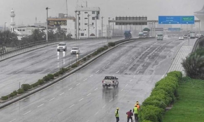 مكة تحت تأثير الرياح والغبار.. طقس بارد وتوقعات بتقلبات جوية خلال الأيام المقبلة