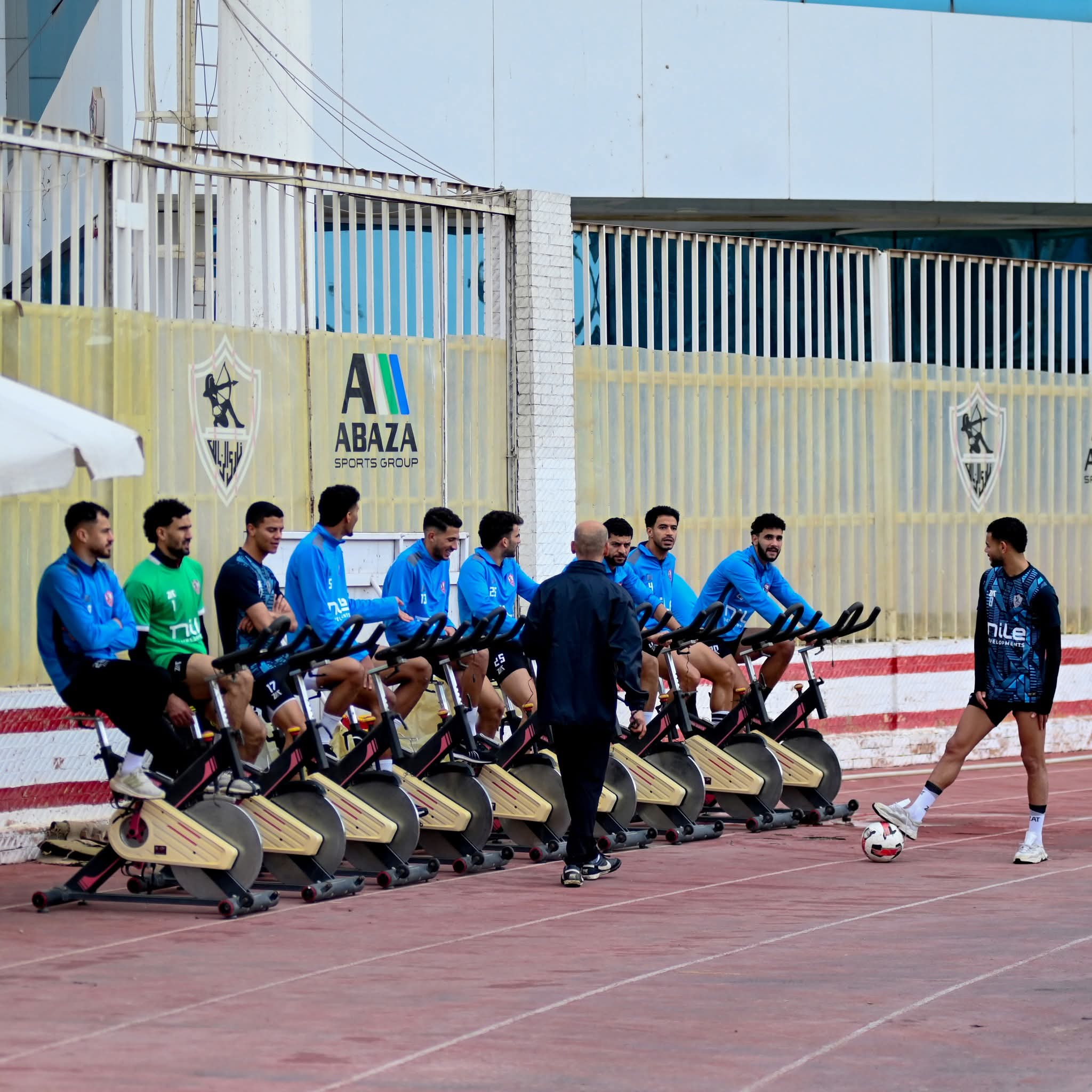 برنامجاً تدريبياً خاصاً للاعبين الزمالك