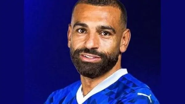 محمد صلاح بقميص الهلال السعودي