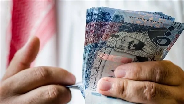 سعر الريال السعودي مقابل الجنيه المصري اليوم 10-1-2025: عملة المملكة سجلت كام للبيع والشراء في البنوك والسوق السوداء في آخر تحديث؟