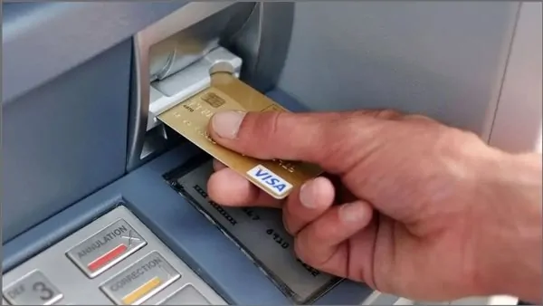 بعد قرار المركزي الأخير .. تعرف علي الحد الأقصي للسحب اليومي من البنوك وماكينات الـ ATM وعبر تطبيق “إنستا باي”