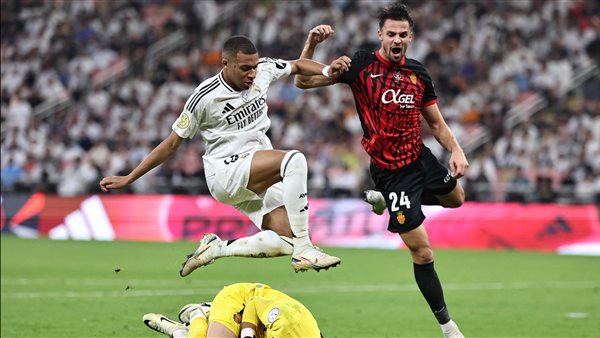 كلاسيكو جديد.. ريال مدريد يضرب موعدًا مع برشلونة في نهائي السوبر الإسباني