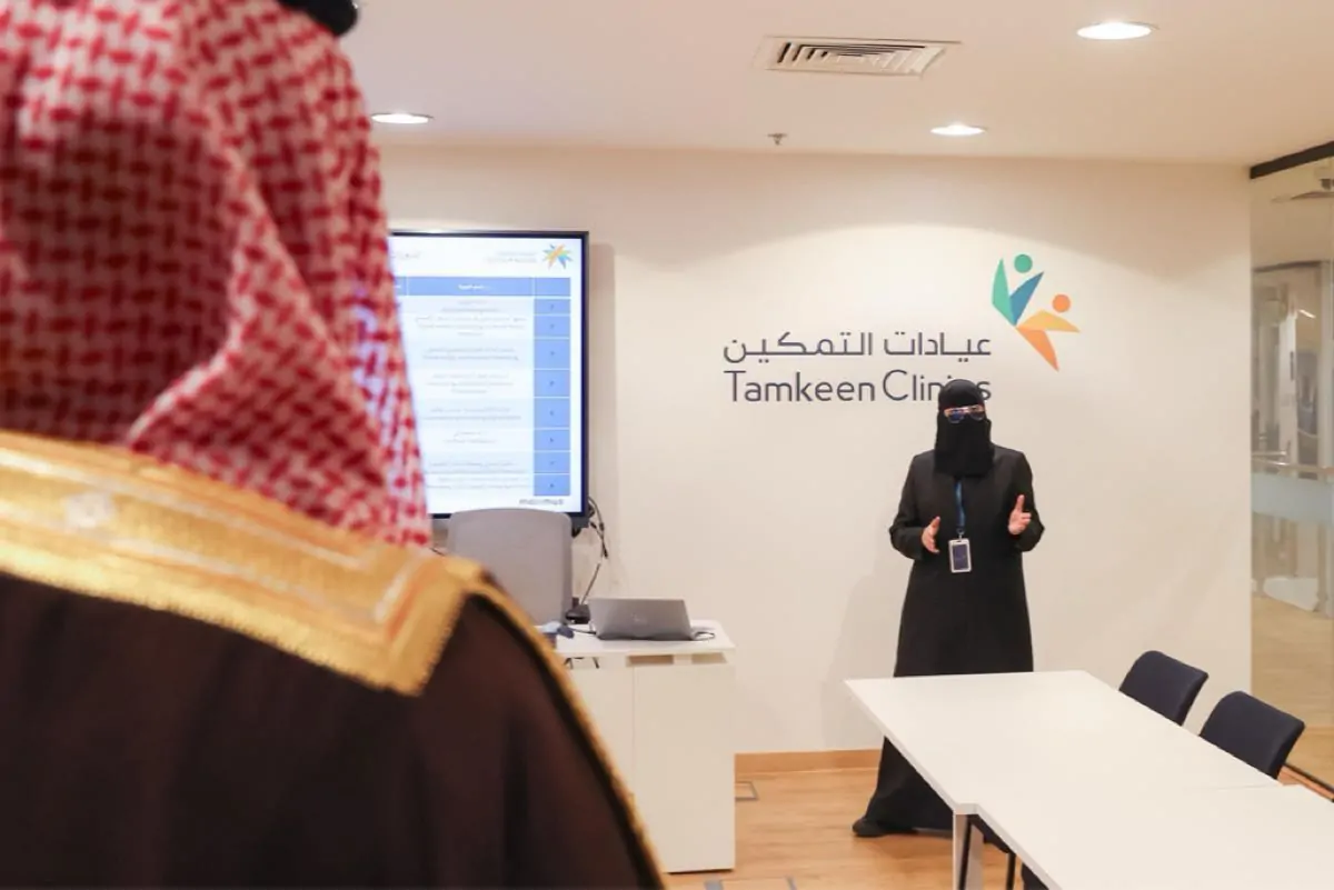 الموارد البشرية تُطلق عيادات التمكين لمستفيدي الضمان الاجتماعي ومزايا أخرى